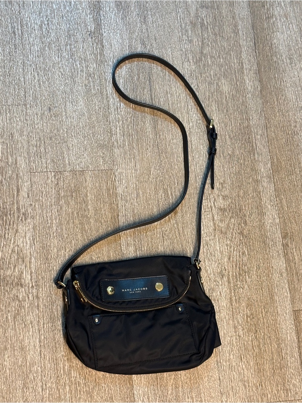 MARC JACOBS BLACK PREPPY NYLON CROSSBODY BAG